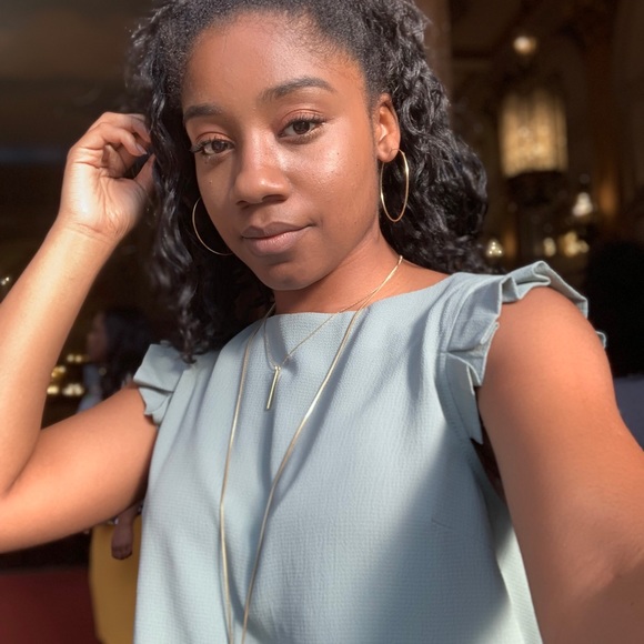 Meet your Posher, Olivia - Picture 1 of 1